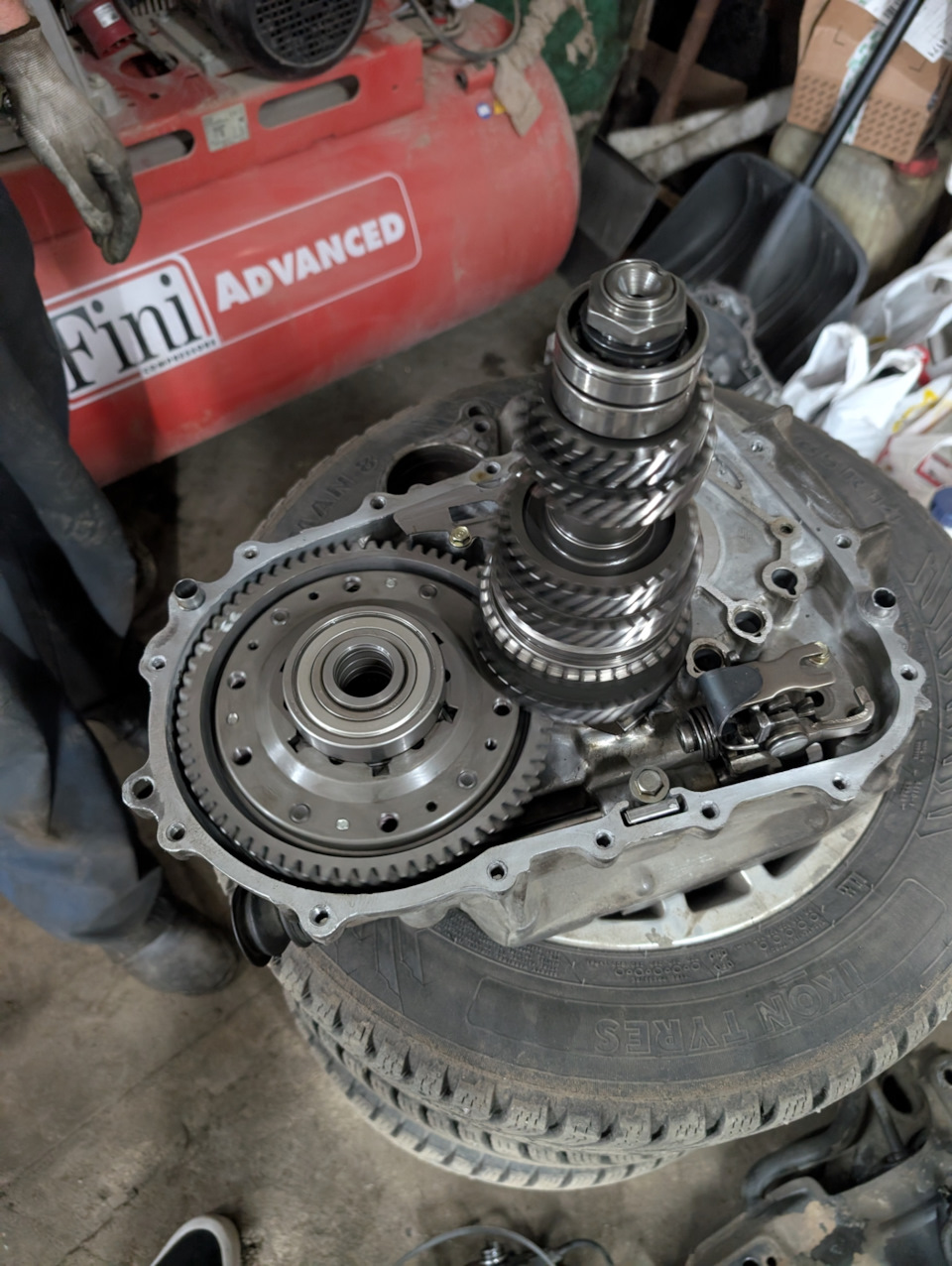 Поменяли подшипники в коробке, блокировку и ГП — Honda Civic Hatchback (6G)