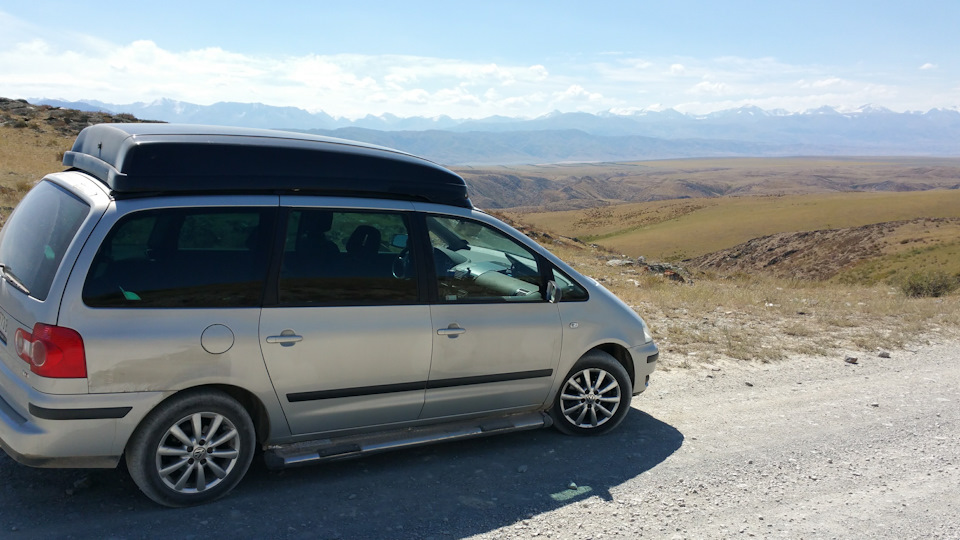 за этими горами — Китай — Volkswagen Sharan (1G)