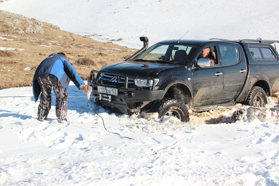 Готовимся к лебежению. — Mitsubishi L200 (4G)