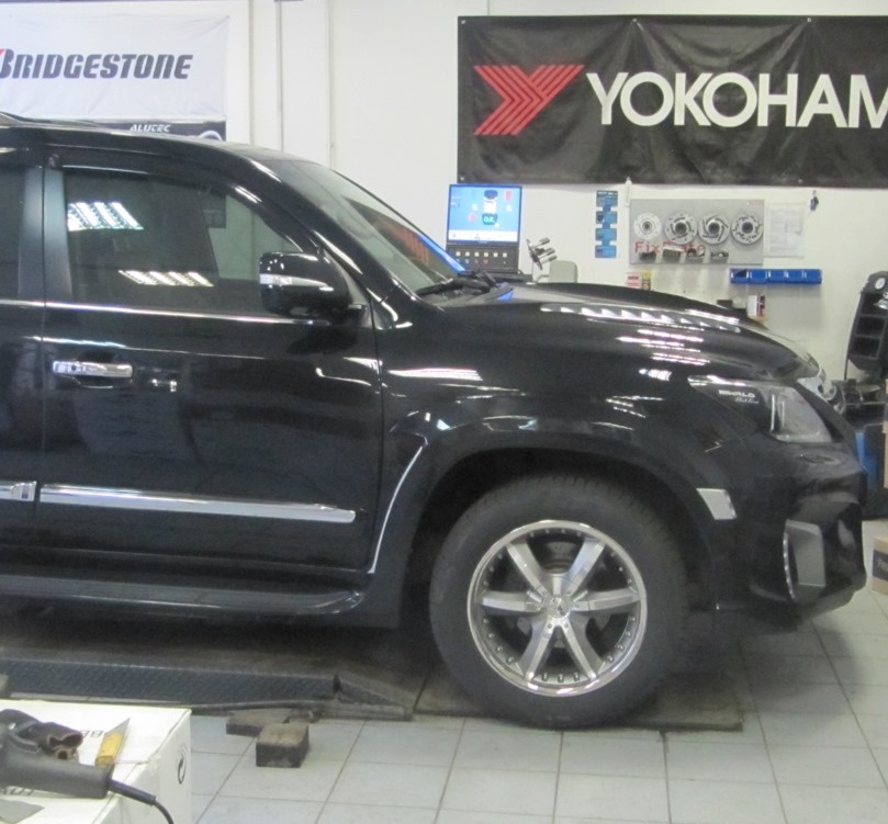 Фото в бортжурнале Lexus LX (URJ200/URJ201)