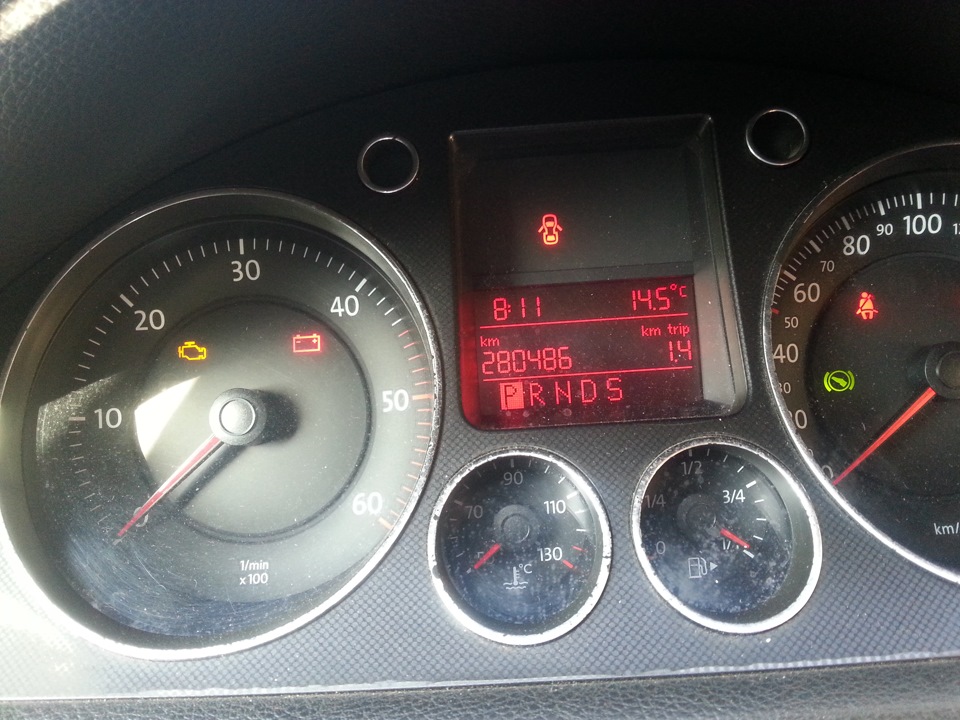 Фото в бортжурнале Volkswagen Passat B6. Запчасти на фото: 280485