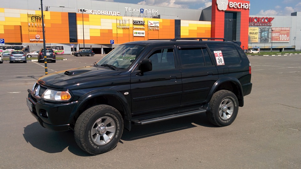 Mitsubishi Pajero Sport Intercooled Turbocharged