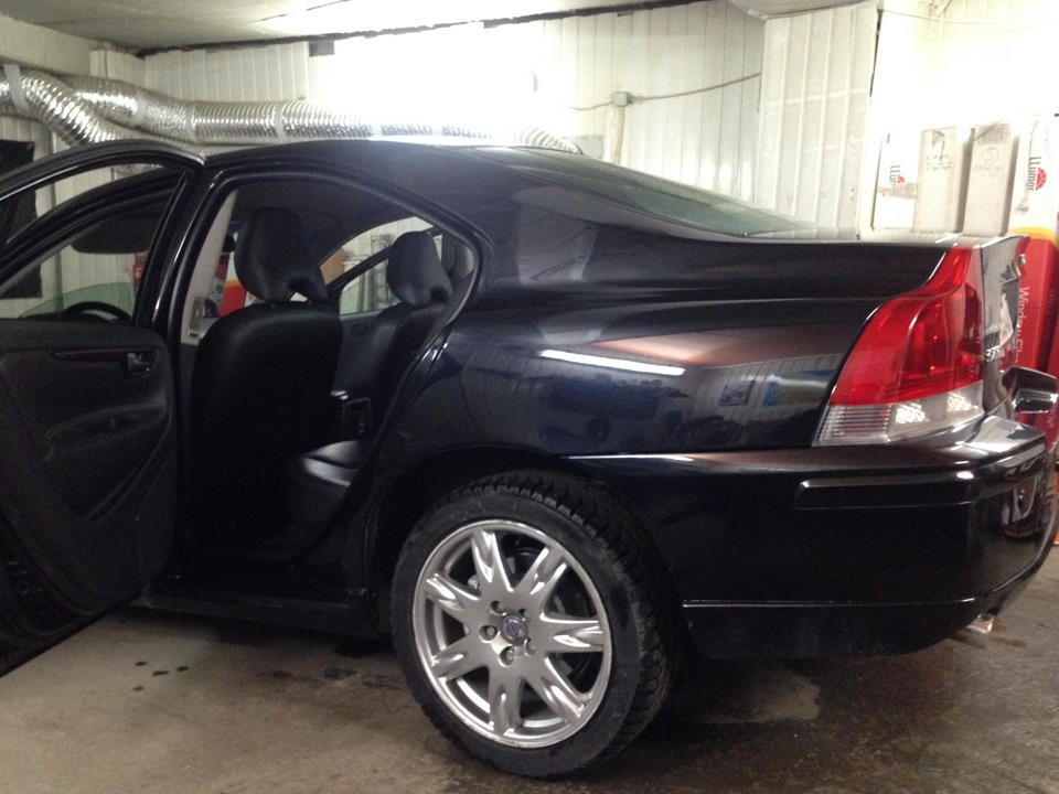 Фото в бортжурнале Volvo S60 (1G)