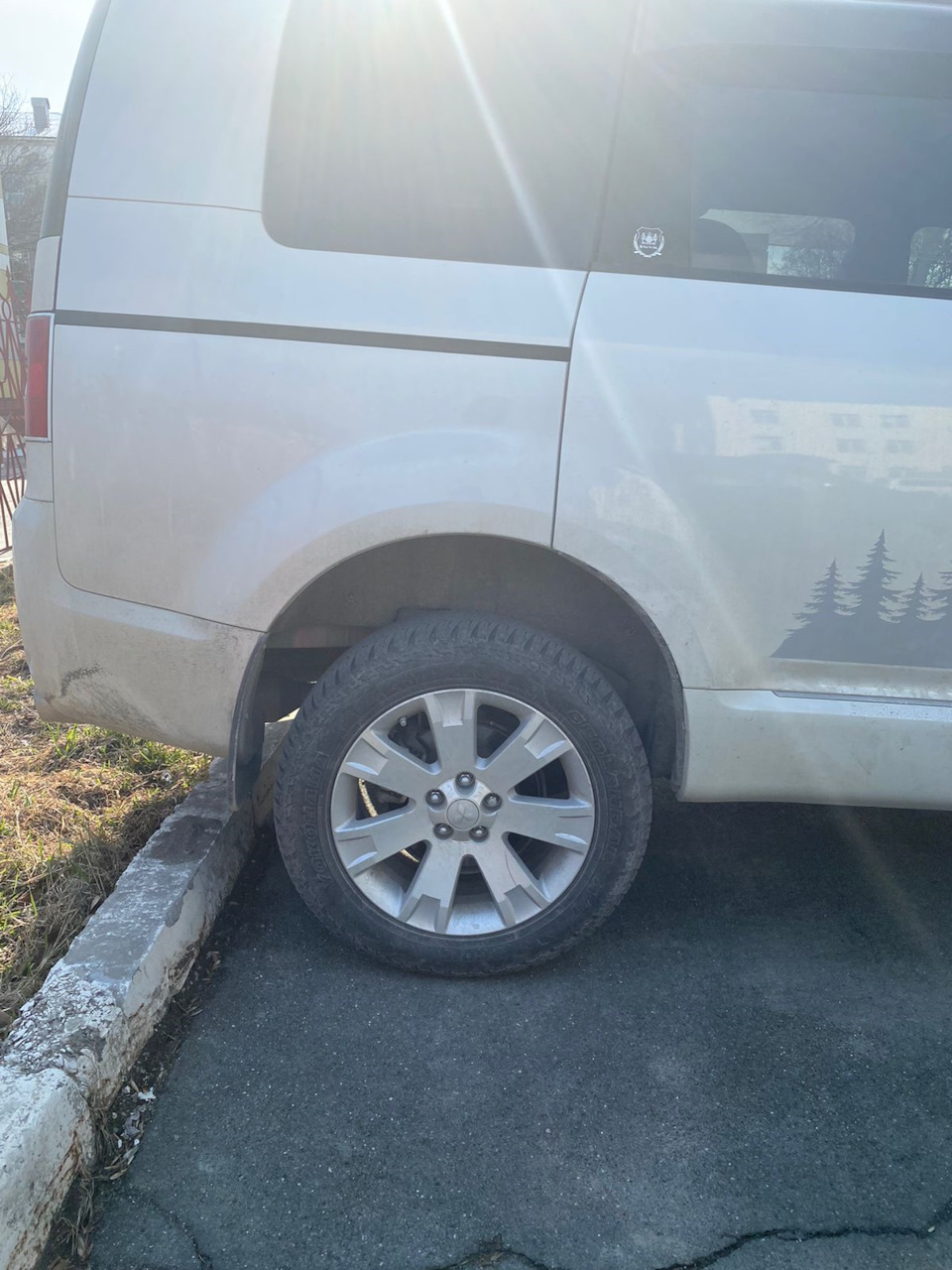Стало — Mitsubishi Delica D:5