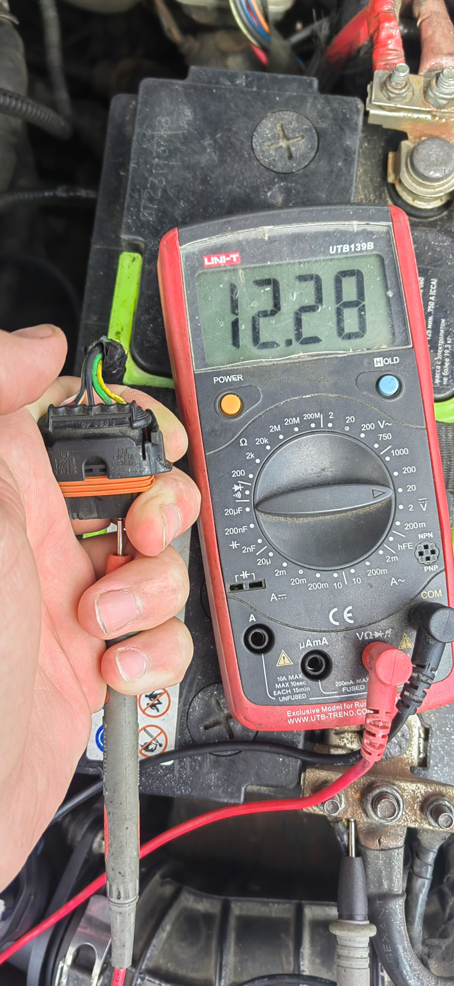 +12v на фишке — FIAT Marea