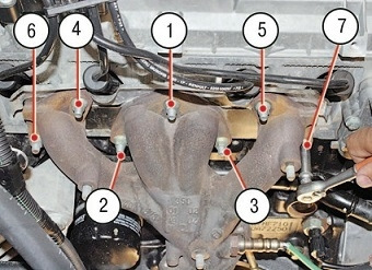 Мурзилка по затяжке выпускного коллектора — Renault Logan (1G)