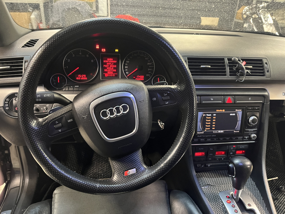 Фото в бортжурнале Audi A4 (B7)