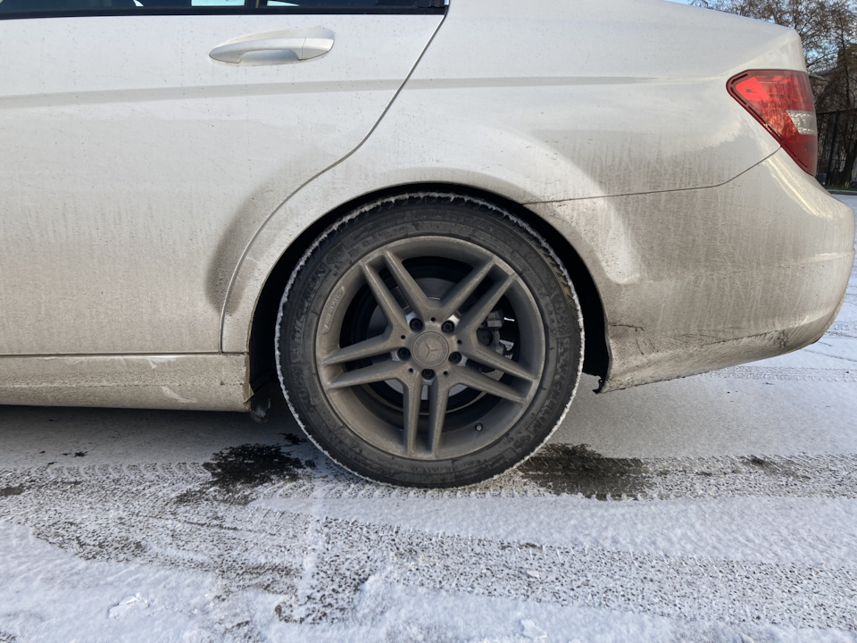 зад 235/45 17 — Mercedes-Benz C-Class (W204)