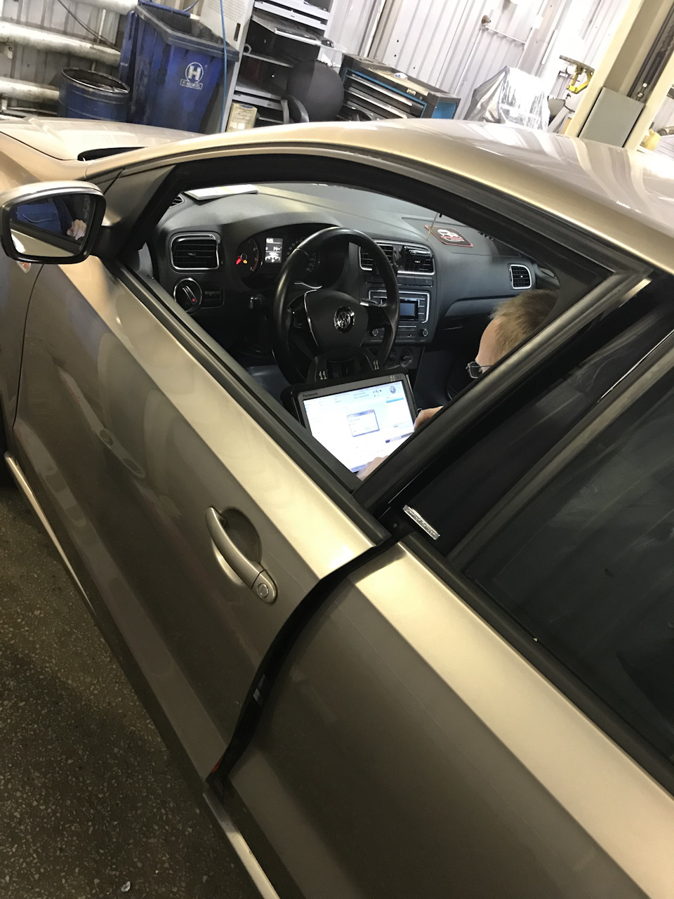 ищем неисправность — Volkswagen Polo Sedan