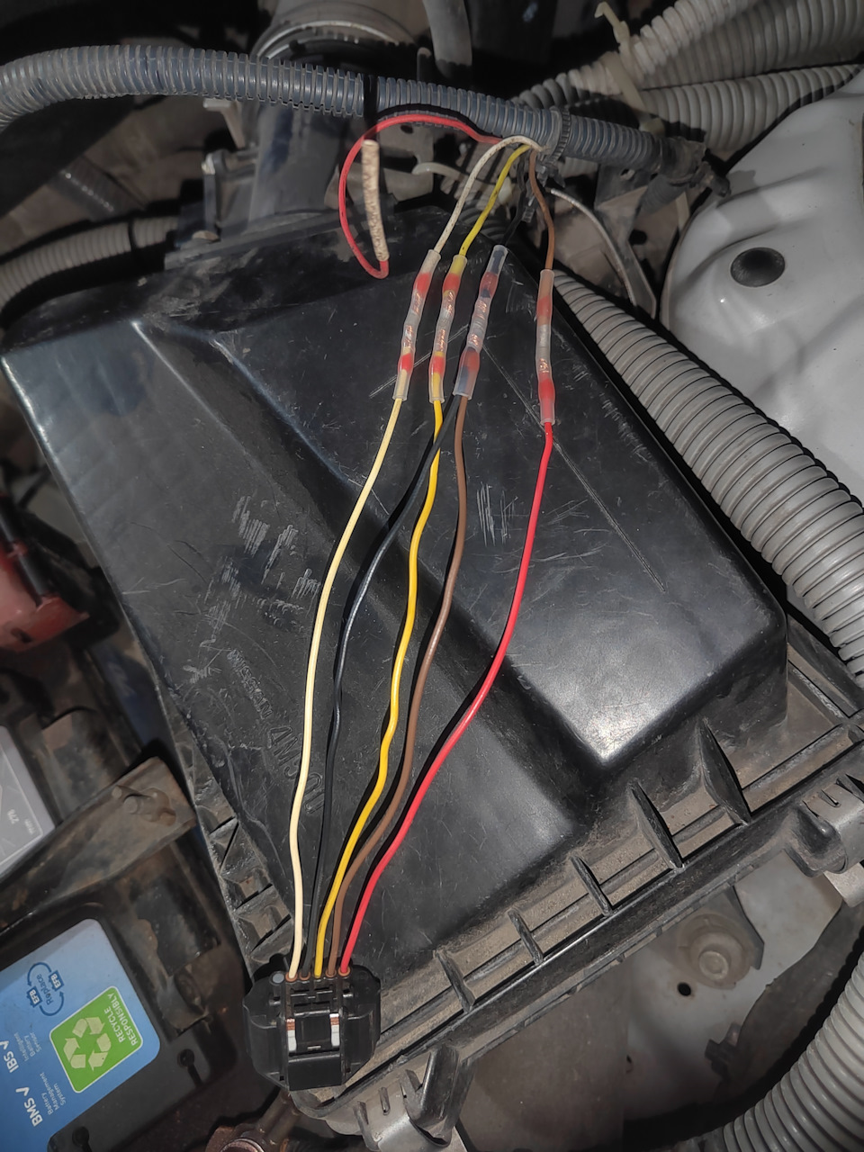 фишка Hitachi — Nissan Sunny (B15)