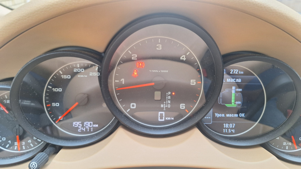 Фото в бортжурнале Porsche Cayenne (2G) 958