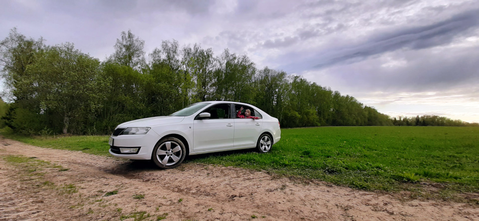 По полям по лугам — Skoda Rapid (1G)