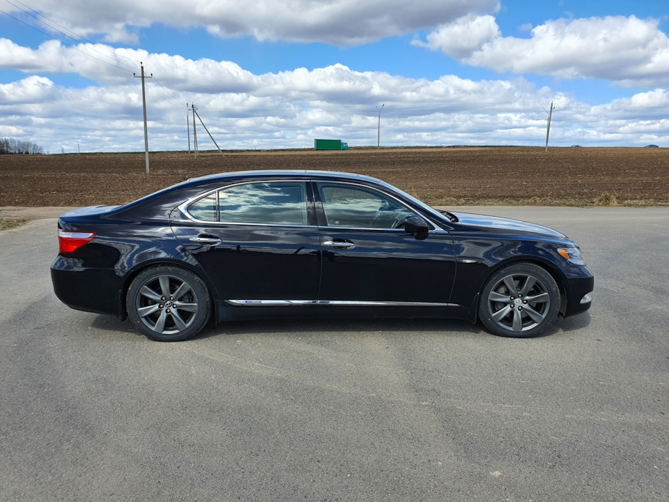 Фото в бортжурнале Lexus LS 600h