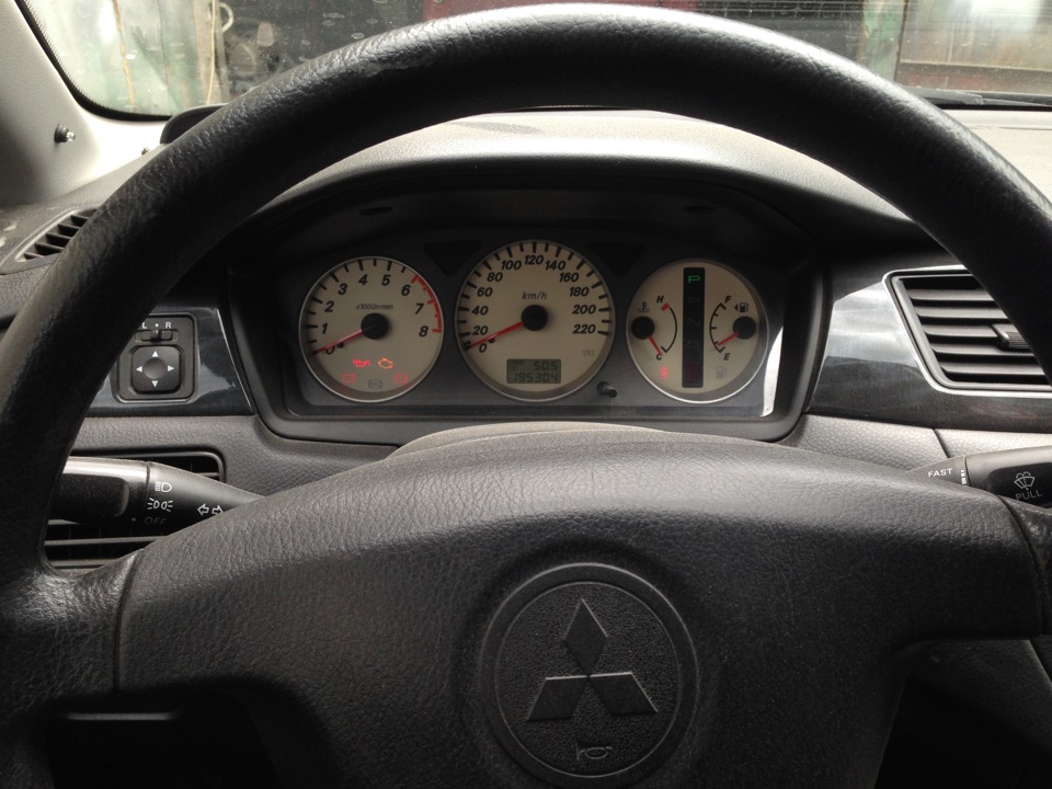панель без тонера — Mitsubishi Lancer IX