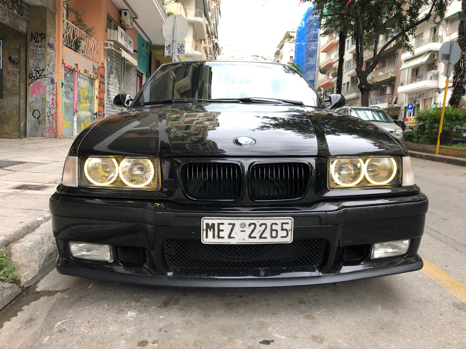 4 — BMW 3 series Coupe (E36). Запчасти на фото: ME22265