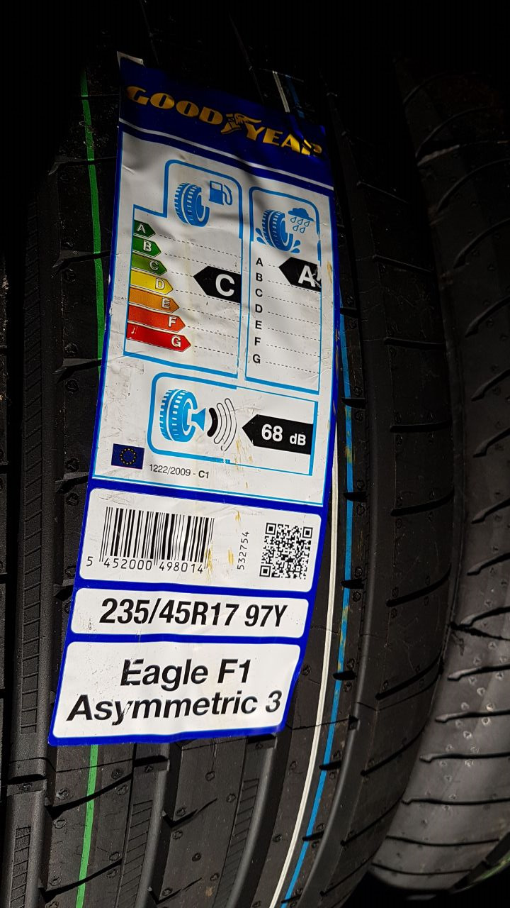 Вот такую взял попробовать, никогда не ездил на гудиере. — Skoda Octavia A7 Mk3. Found on photo: Goodyear Eagle F1 Asymmetric 3 235/45R17