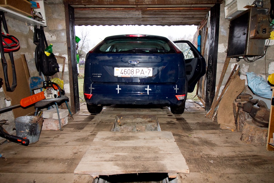 высота 55 см, расстояние между датчиками 42 см — Ford Focus Hatchback II