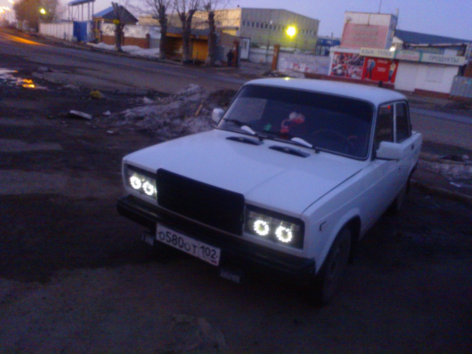 ходовые огни — Lada 2107