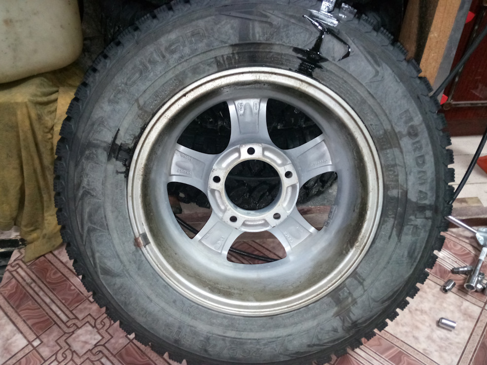 Причем обильно в масле. — Suzuki Jimny (1G)