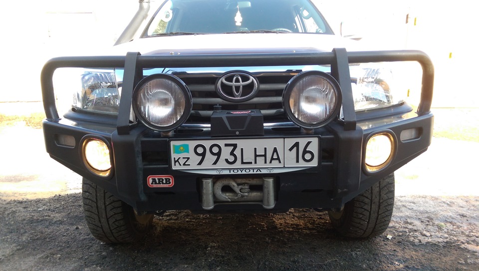 16. Виновники торжества. — Toyota Hilux (7G)