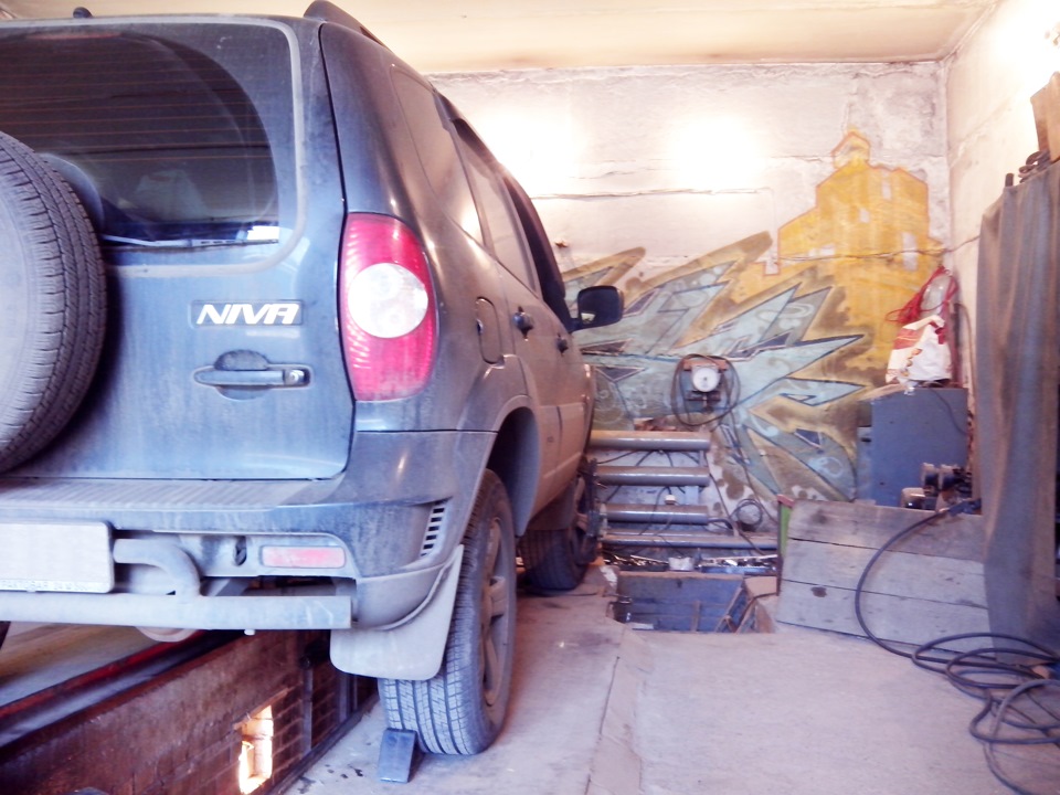 Шевик в сервисе на Донской — Chevrolet Niva (1G)