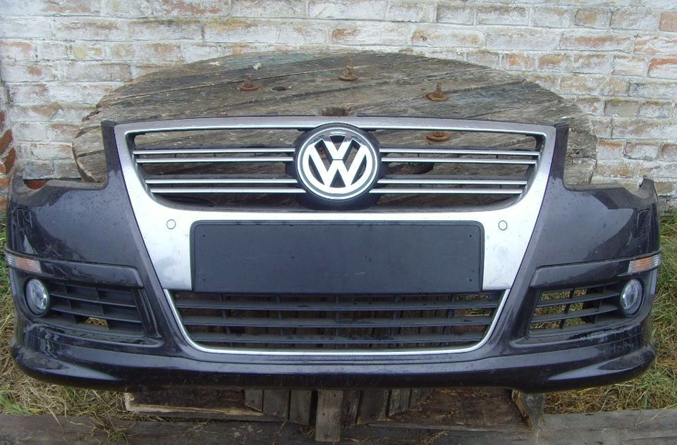 Оригинал решетки R-line — Volkswagen Passat B6