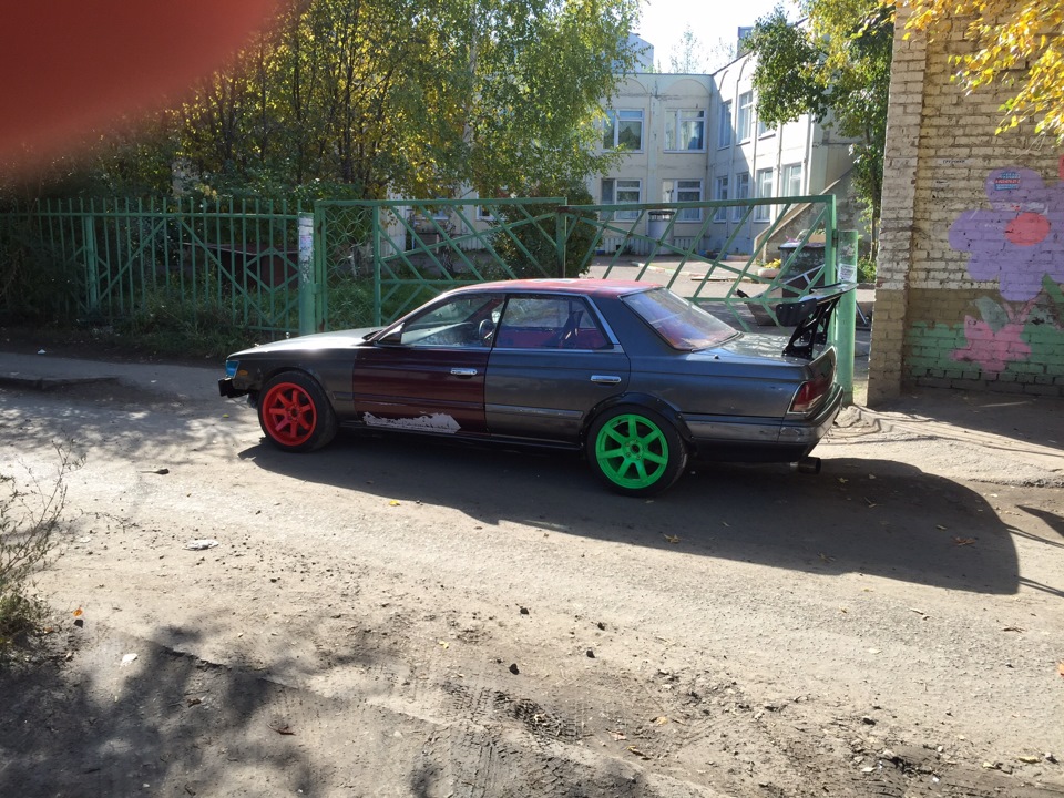 Фото в бортжурнале Nissan Laurel (C33)