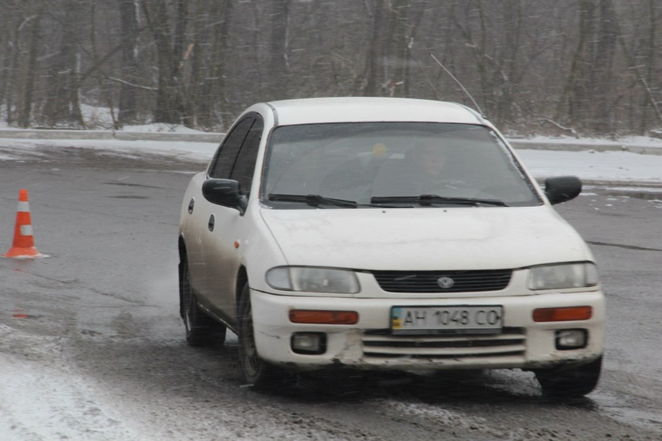 Фото в бортжурнале Mazda 323 V