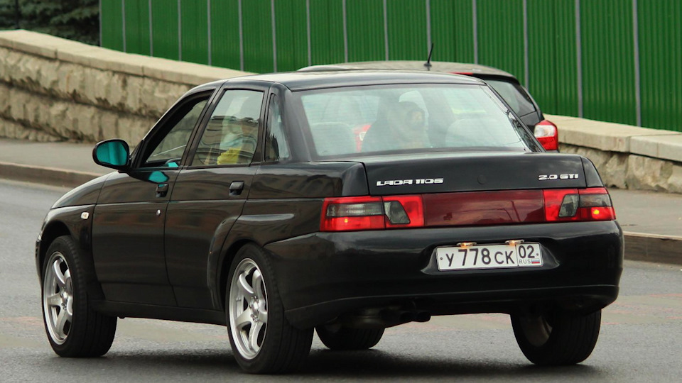 Lada 2110