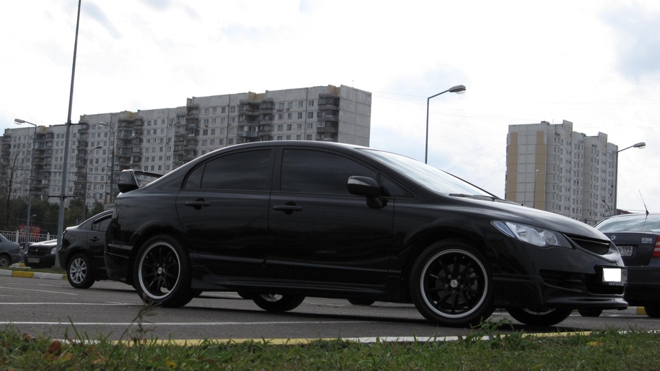 Honda Civic 1.8 МТ Samurai