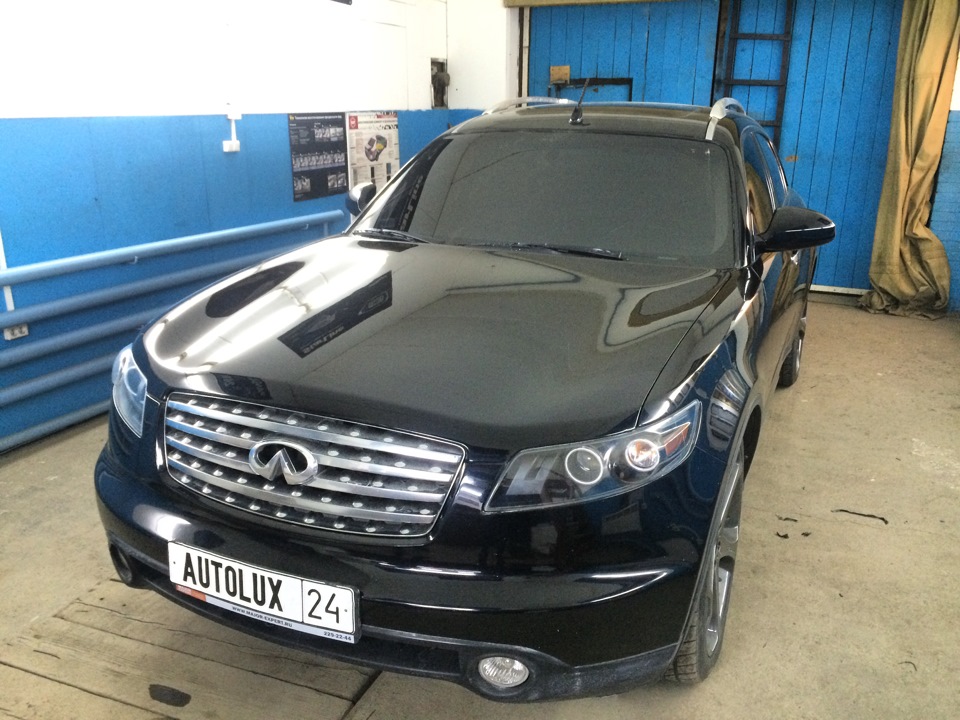 Фото в бортжурнале Infiniti FX (1G)