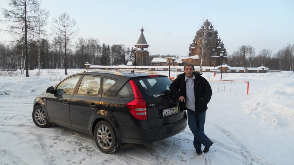 KIA Ceed SW весёлый сарайчик