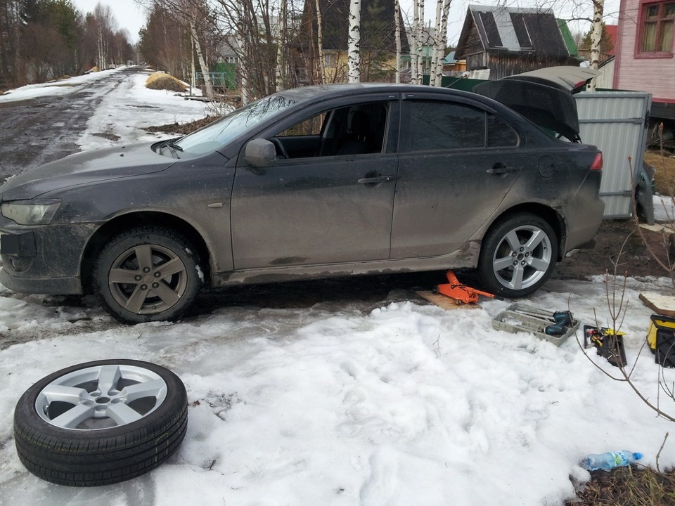 Промежуточный вариант — Mitsubishi Lancer X