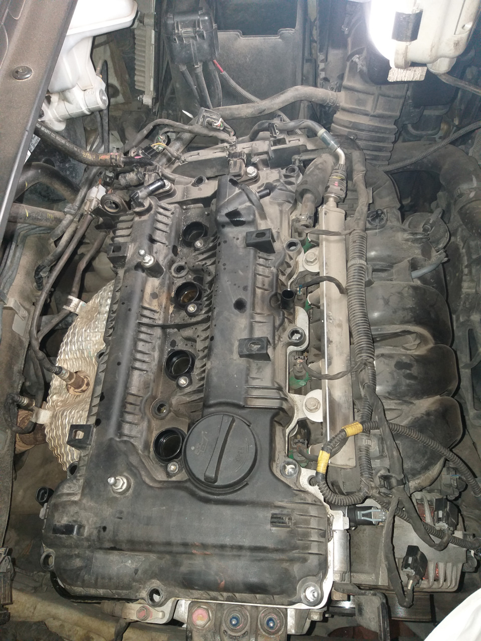убираем все кишки в сторону — KIA Sportage (3G)