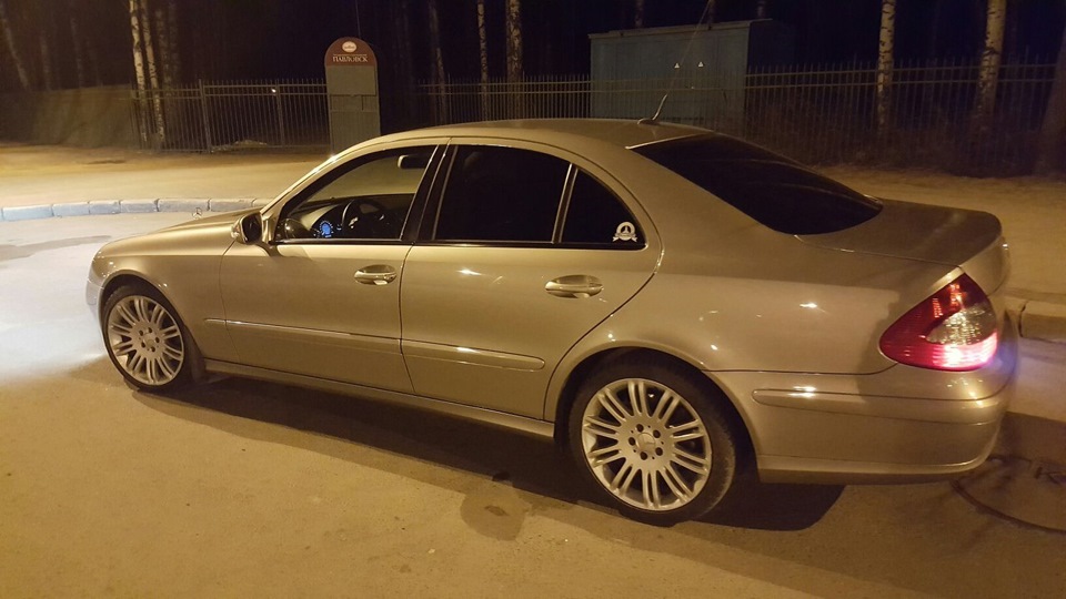 Mercedes-Benz E-Class двухлитровый турбо мышь