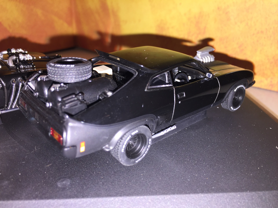 Моя коллекция 1/43 часть 32 MadMax Interceptor и Ford Landau (1981