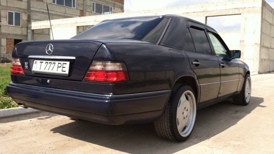 Mercedes-Benz E-Class СтоДвадцать4етыре