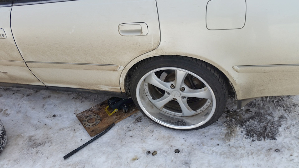 Фото в бортжурнале Toyota Mark II (100)