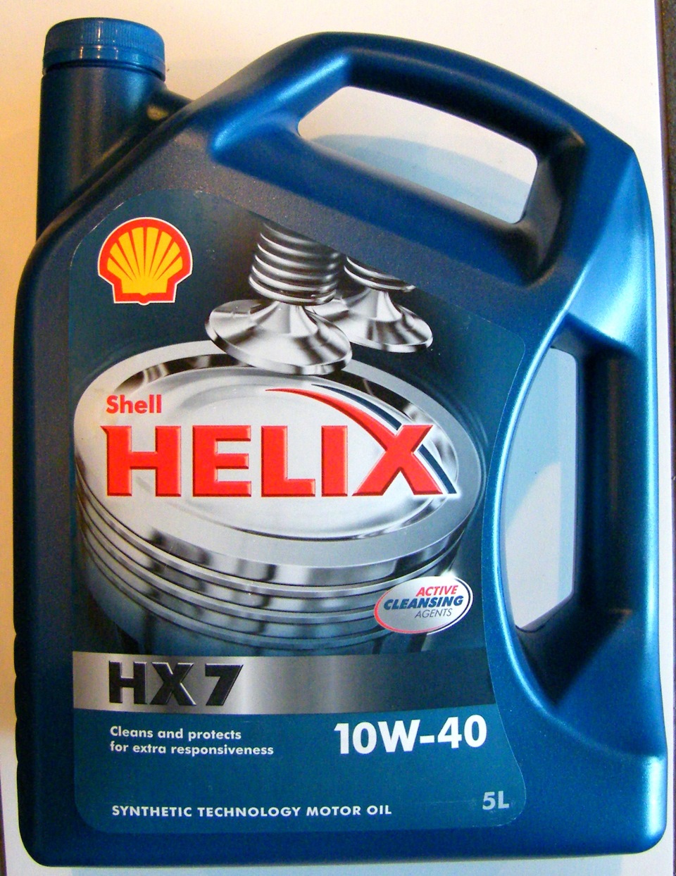 shell helix ultra 10w 40 полусинтетика — BMW 5 series (E34). Запчасти на фото: ULTRA10W40