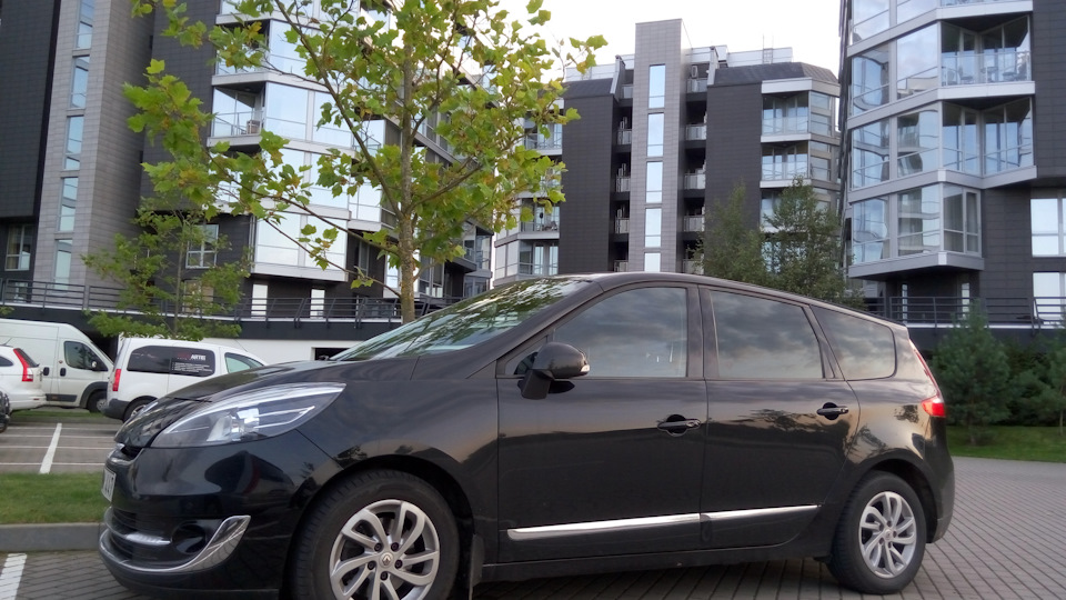 Renault Grand Scenic Красавчик k9k 636 260Nm