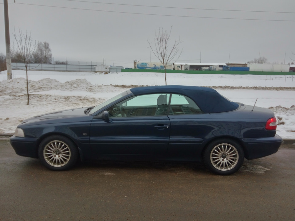 Блестит на солнце, только без солнца) — Volvo C70 (1G)