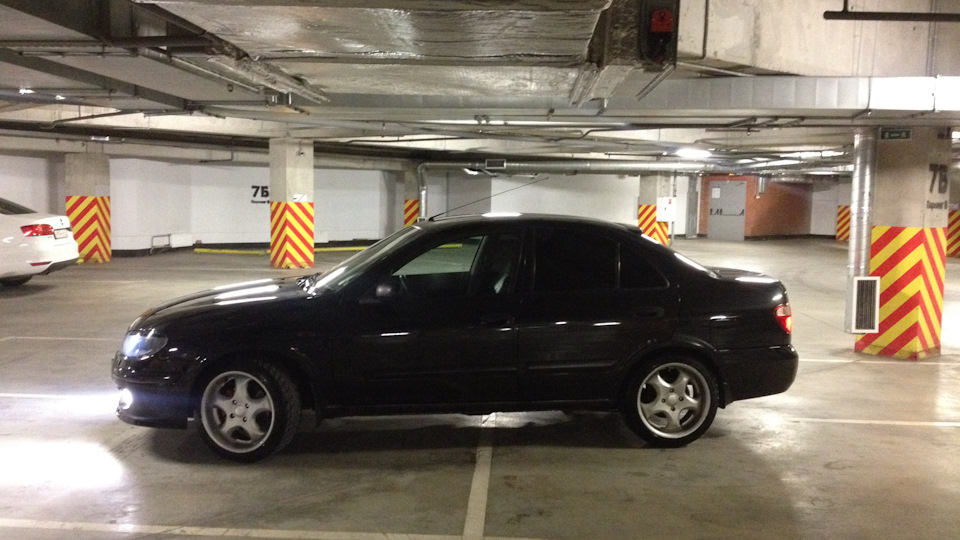 Nissan Almera 1.8