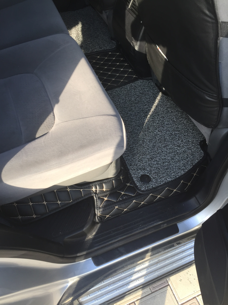 Фото в бортжурнале Toyota Land Cruiser 200