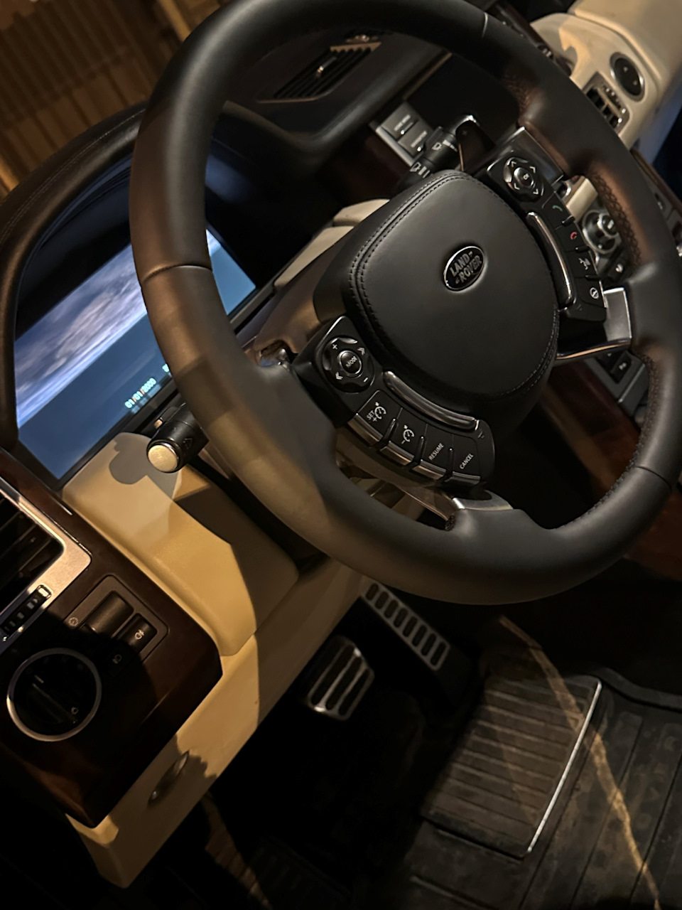 стало ❤️‍🔥 — Land Rover Range Rover (3G)