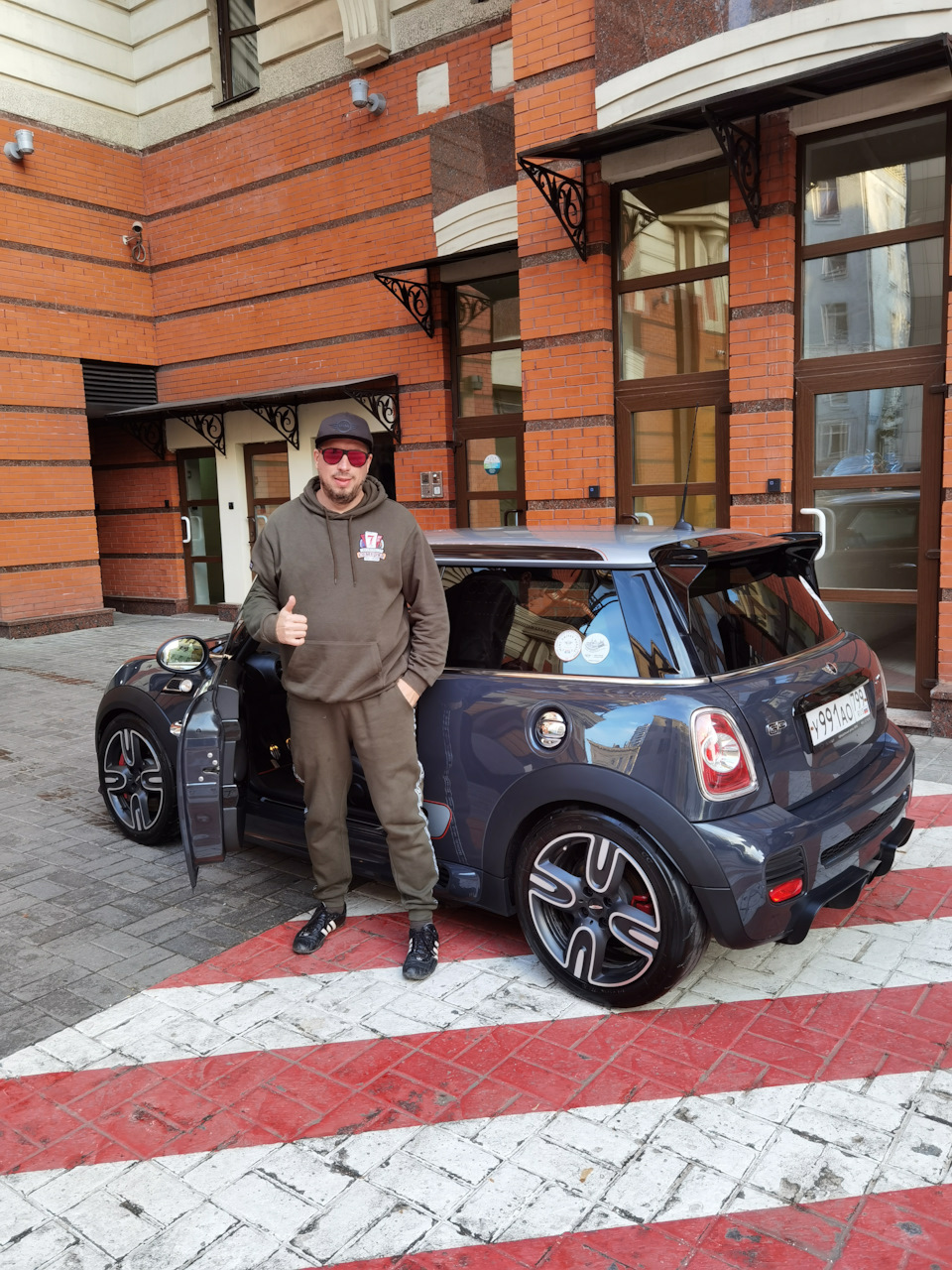 Первая фотография, где новый владелец загнал автомобиль на мойку.) — MINI John Cooper Works GP (R56)