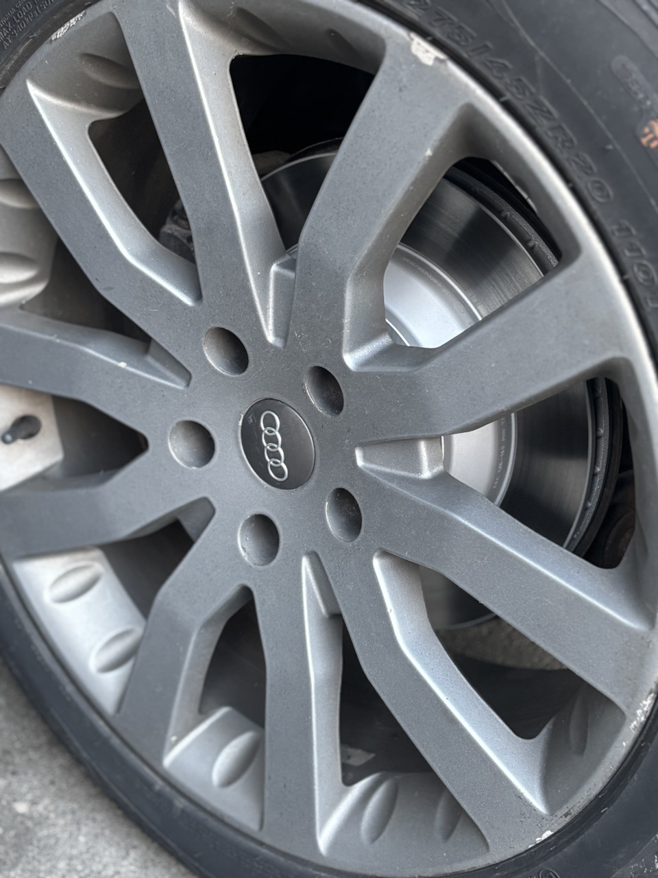 Четвертый на месте — Audi Q7 (1G)