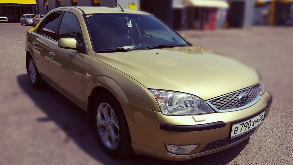 Ford Mondeo Golden Tractor