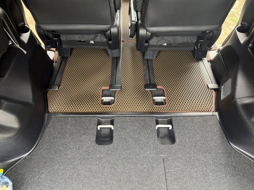 Photo from the logbook Toyota Esquire