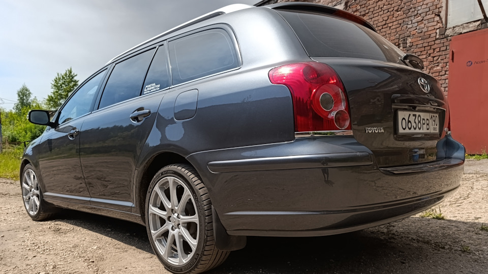 Toyota Avensis 1.8МТ-2008 Wagon