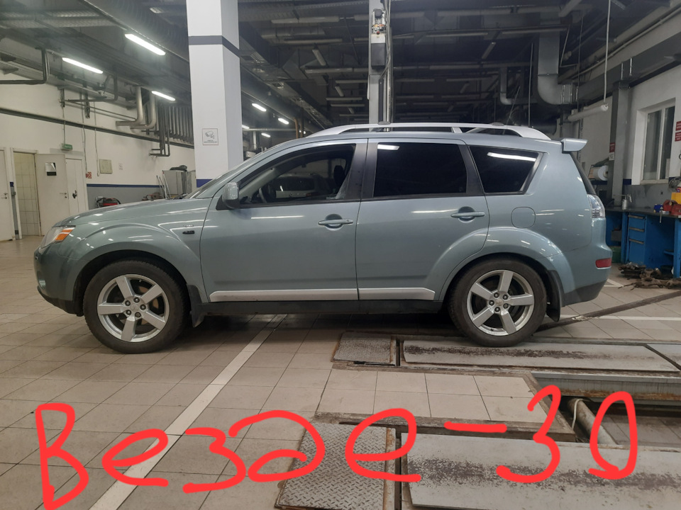 Фото в бортжурнале Mitsubishi Outlander XL